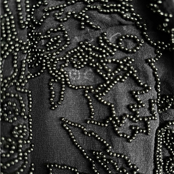 Madison Gray Silk Beaded Top Size 6 - Elegant & Detailed, Good Condition - Picture 3 of 9